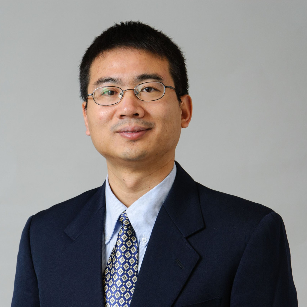 Professor Luyi Sun Photo
